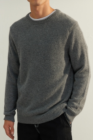 Trendyol Sweter w kolorze szary
