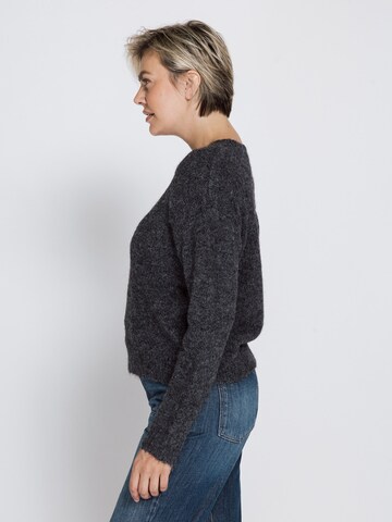 Zhrill Sweater 'ZHAMIHAN' in Grey