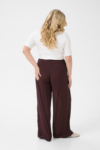 KAFFE CURVE Loose fit Trousers 'Alia' in Brown