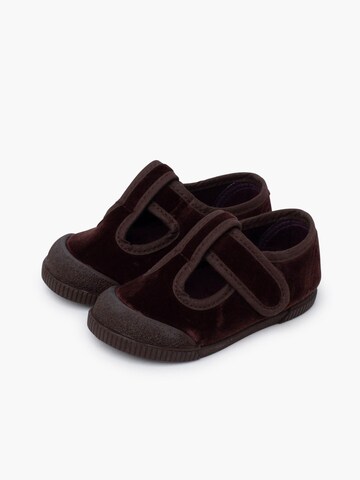 Pisamonas First-Step Shoes in Brown