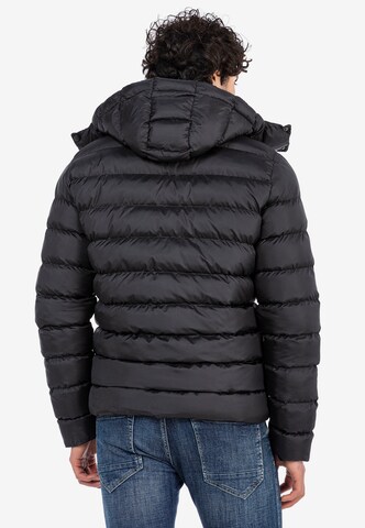 Redbridge Winterjacke in Schwarz