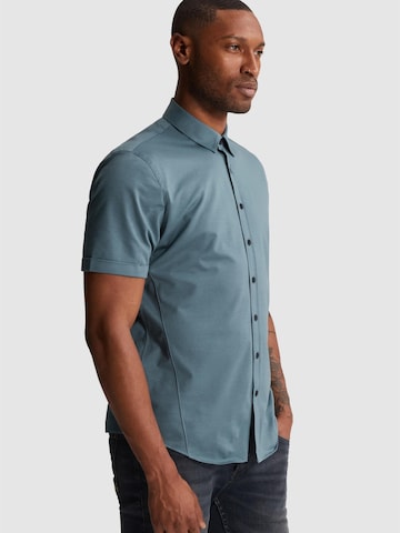 CAST IRON Regular fit Skjorta 'CAST IRON - Shirt with short sleeves in lightweight jersey' i blå