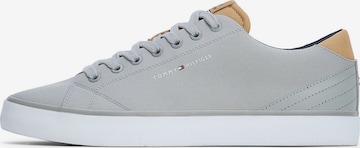 TOMMY HILFIGER Sneakers laag in Grijs: voorkant