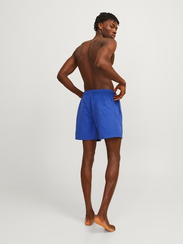 JACK & JONES Badeshorts i blå