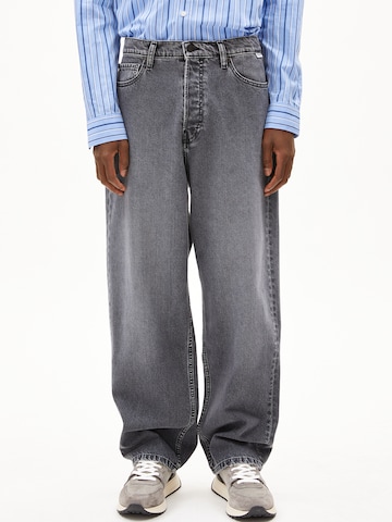 Loosefit Jean ARMEDANGELS en noir : devant