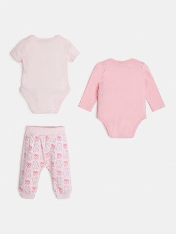 GUESS Set in Pink