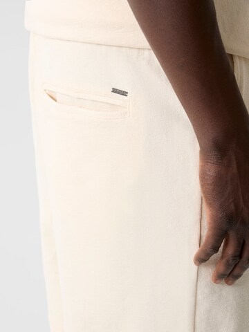 GUESS Regular Pants in Beige