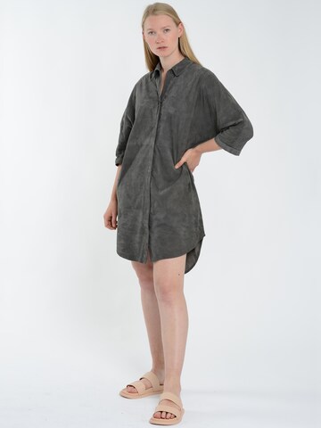 JAGGER & EVANS Shirt dress in Grey