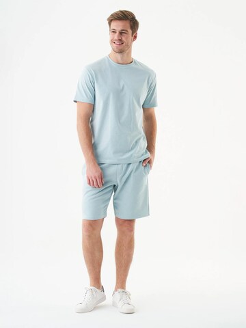 Organication Regular Shorts in Blau