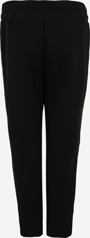 Regular Pantaloni de la Urban Classics pe negru