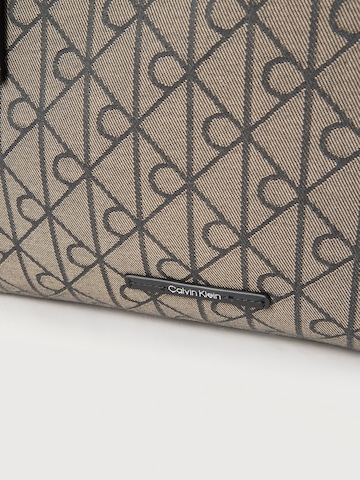 Calvin Klein Μεγάλη τσάντα σε καφέ