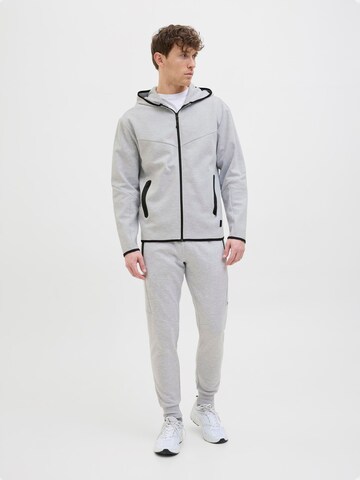 JACK & JONES Tapered Bukser 'JPSTWill JJFusion' i grå