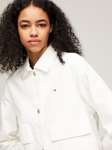 Veste mi-saison Tommy Jeans en blanc