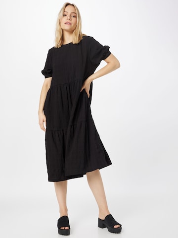 Monki Dress in Black: front