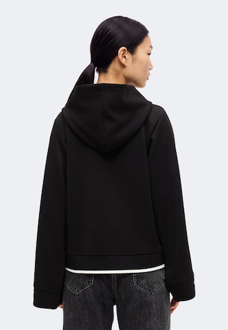 Karl Lagerfeld - Sudadera con cremallera en negro