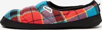 Nuvola. Huisschoenen 'Classic Scotland' in Rood: voorkant