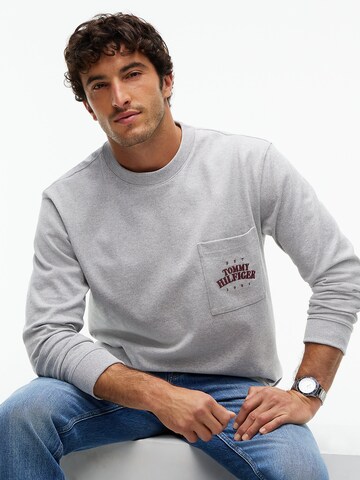 TOMMY HILFIGER Shirt in Grey