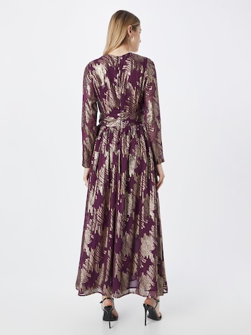 Robe Warehouse en violet