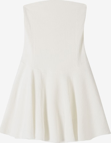 Abito estivo di Bershka in bianco: frontale