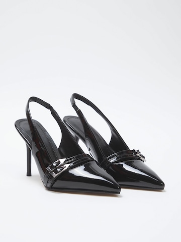 Trendyol - Sapatos abertos atrás em preto