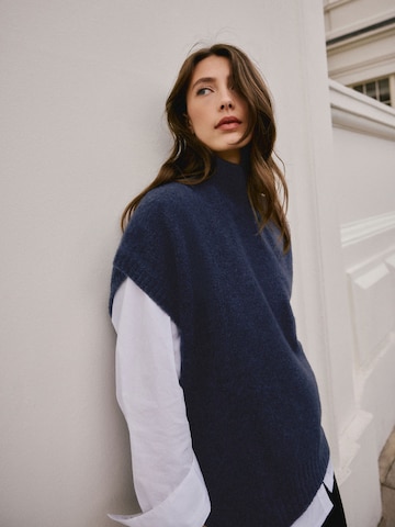 Next Pulóver - kék