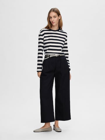 Wide Leg Pantalon à plis 'Merla' SELECTED FEMME en bleu