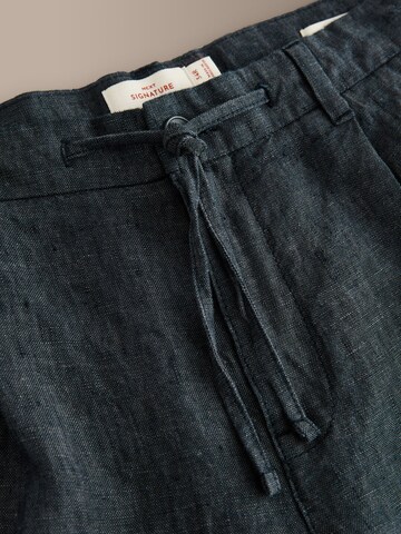 Loosefit Pantalon à pince 'Signature' Next en gris