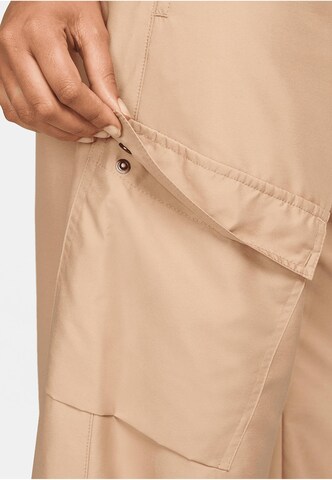NIKE Loose fit Cargo trousers in Beige