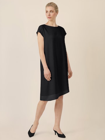 APART Kleid in Schwarz