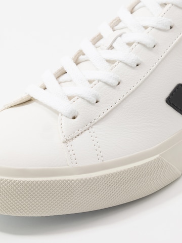 Baskets basses 'Campo' Veja en blanc