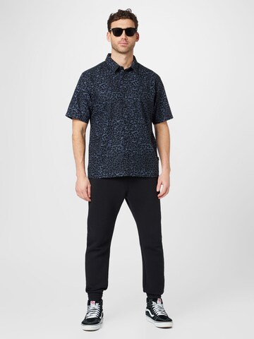 QUIKSILVER - Ajuste regular Camisa funcional en azul