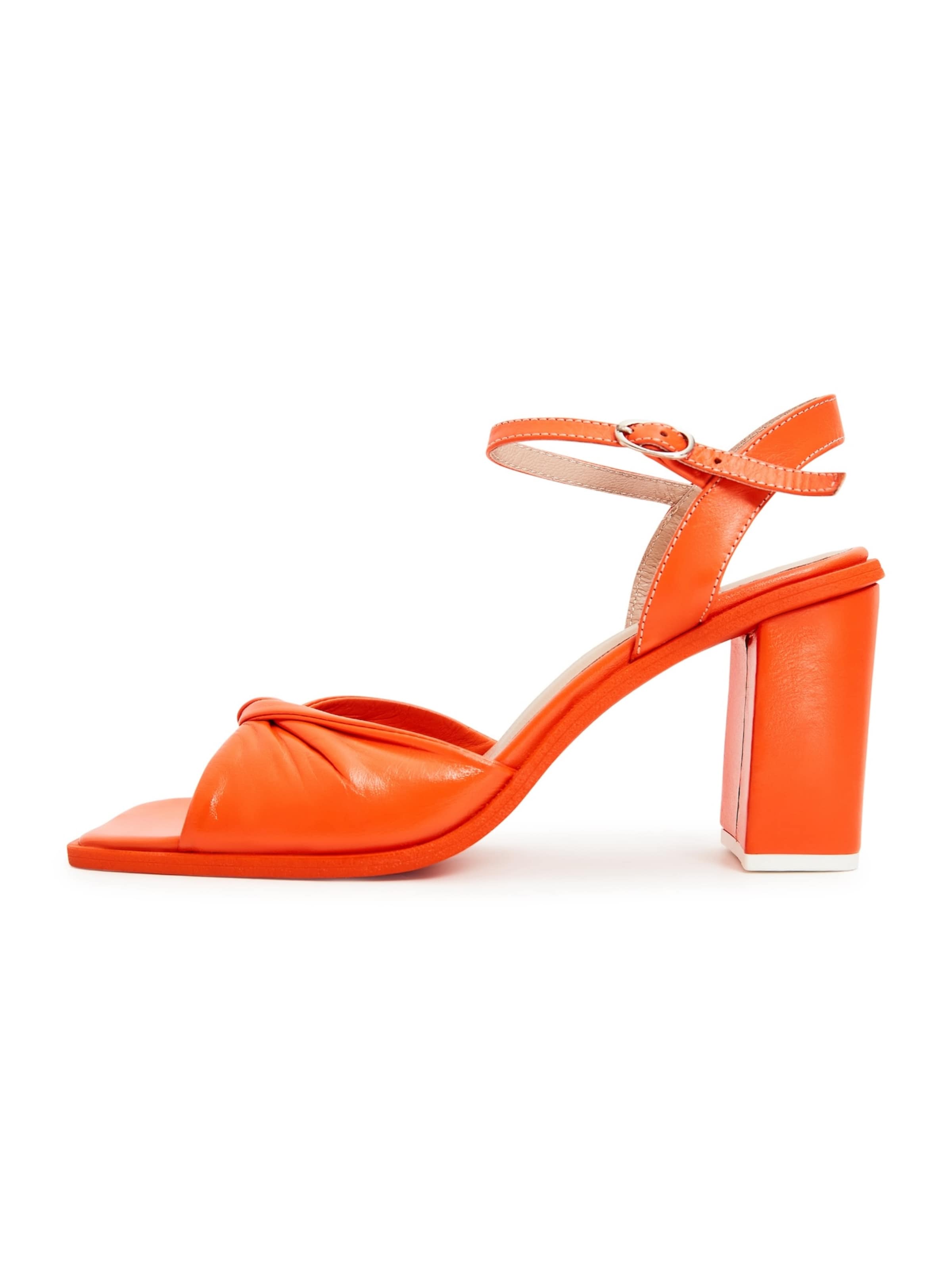 CESARE GASPARI Sandale in Orange: Vorderseite