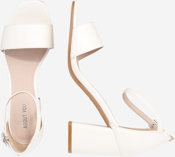 ABOUT YOU - Sandalias 'Alisha' en blanco