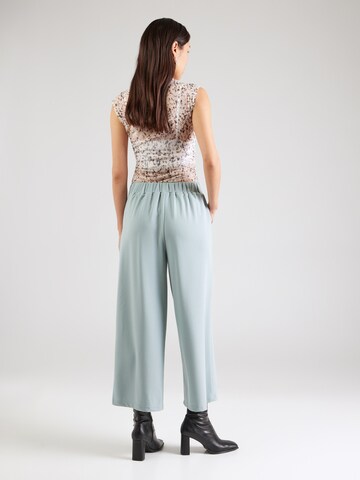 QS Wide leg Παντελόνι πλισέ σε πράσινο