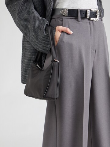 Regular Pantalon à plis 'HELENE' ONLY en gris