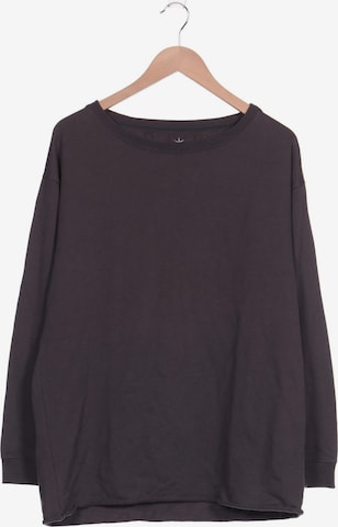 Juvia Sweatshirt & Zip-Up Hoodie in XS in Grey: front