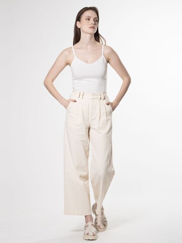 Influencer Top in White