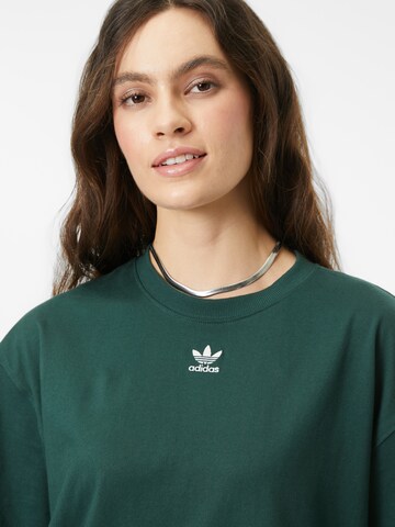 ADIDAS ORIGINALS T-shirt 'Adicolor Essentials' i grön