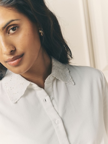 LAURA ASHLEY Blouse in Beige