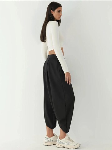 Hiccup Tapered Hose in Schwarz