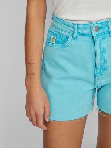 VILA Regular Shorts 'Pippa' in Blau