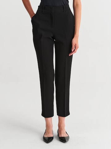 TATUUM - regular Pantalón en negro: frente