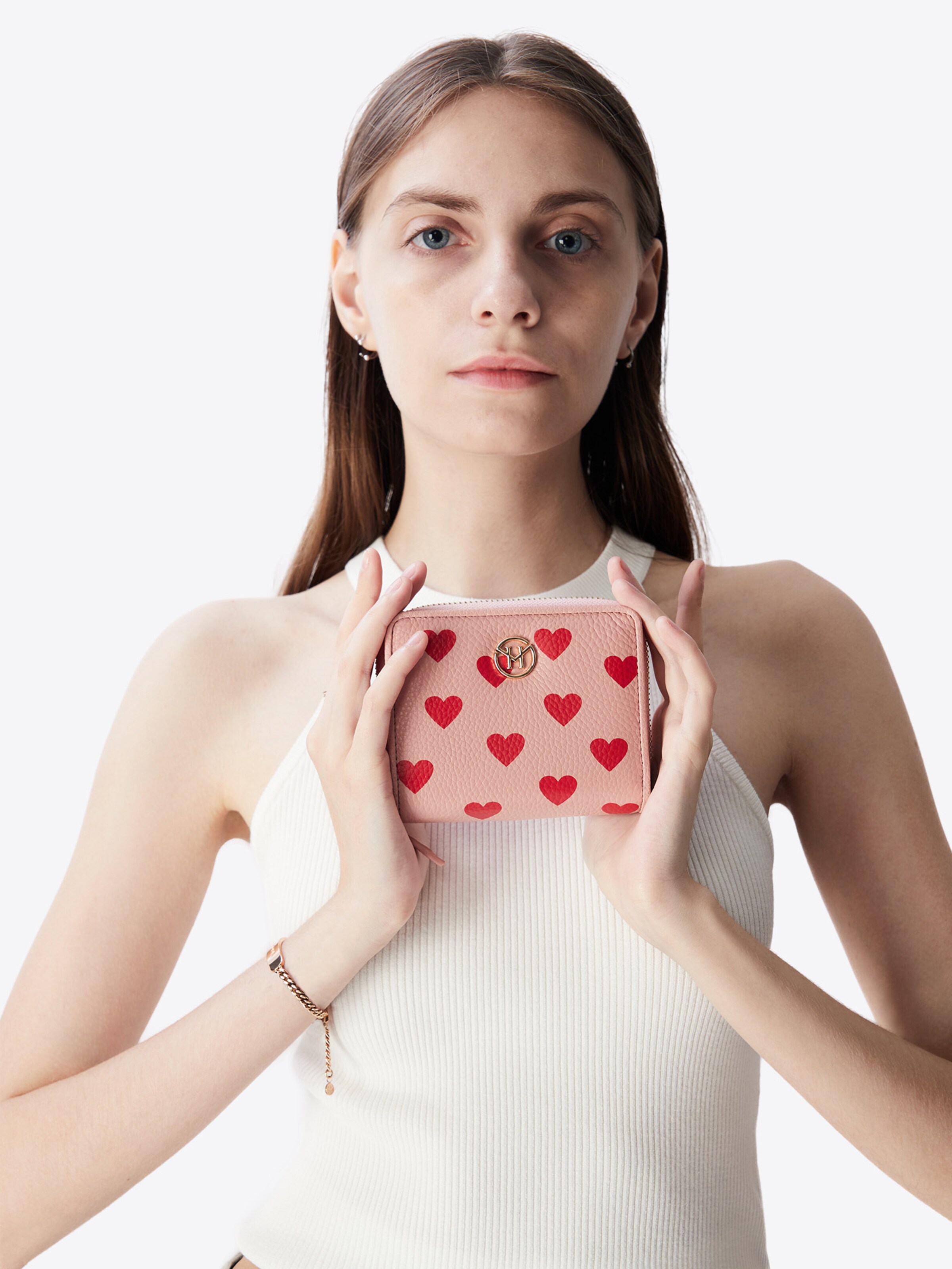 Victoria Hyde Wallet 'Avila' in Pink: front