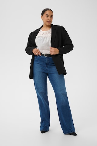 KAFFE CURVE Flared Jeans 'Laurina' i blå
