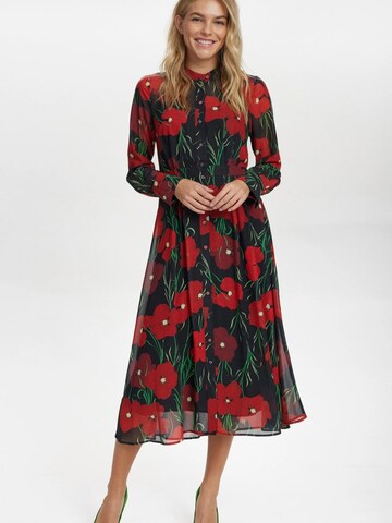 Robe 'Kyndall' NÜMPH en rouge