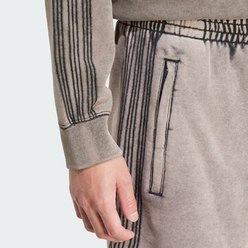 ADIDAS ORIGINALS Regular Панталон 'Premium Essentials' в сиво