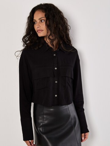 Apricot Blouse ' ' in Black: front