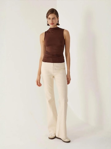 Hiccup Top in Brown