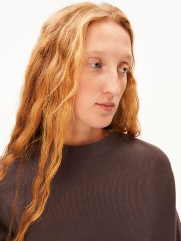 Pull-over 'MERINAA' ARMEDANGELS en marron