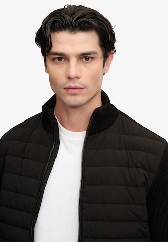 Geacă de primăvară-toamnă de la Superdry & Co pe negru